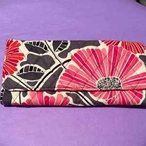 Vera Bradley Trifold Wallet, Magnetic Flap,  in Cheery Blossoms Pattern. EUC